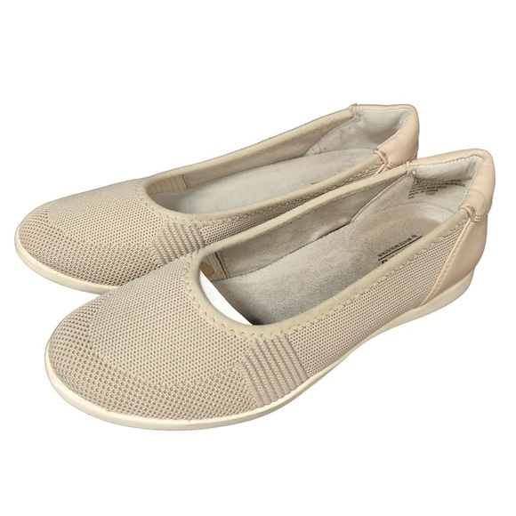 Cliffs by White Mountain Size 7M Beige Pavlina Women's Comfort Flats - Picture 4 of 6